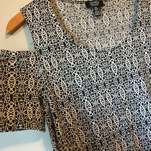 Jones New York Off the Shoulder Coastal Handkerchief Hem Top - Picture 5 of 15